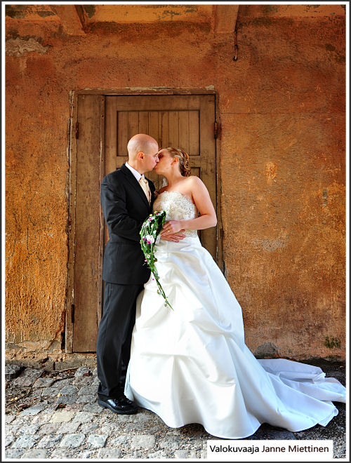 Hääkuva vanhassa miljöössä