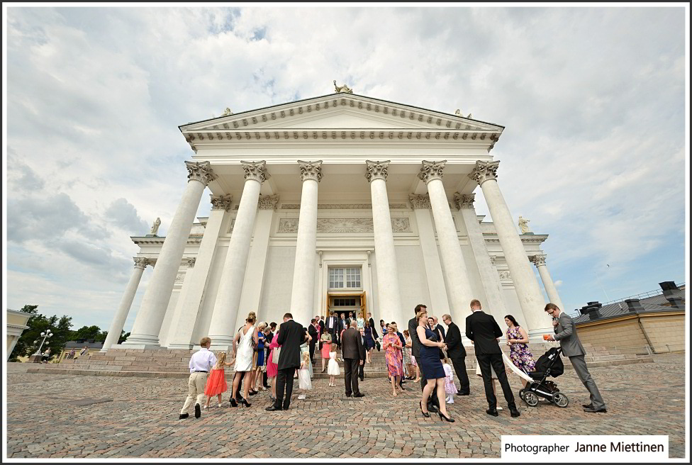 Helsingin Tuomiokirkko ulkopuolelta